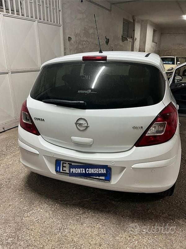 Usata Opel Corsa 95 CV (69 kW) 2014 Bianco Utilitaria