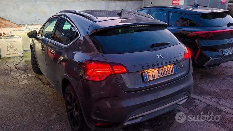 Grigio Usata 2017 DS Automobiles DS4 Crossback SUV | 7000 € - Immagine 1/4