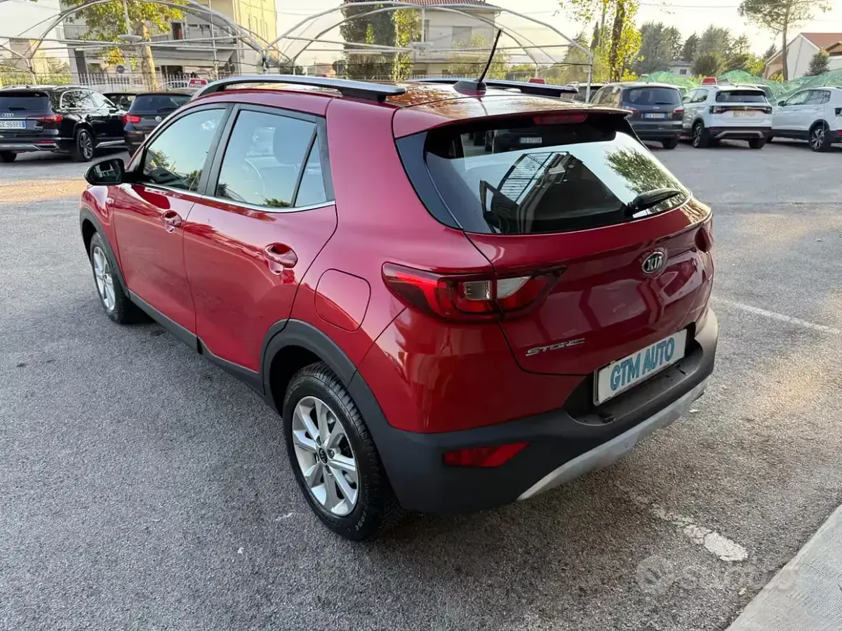 Usata Kia Stonic Style 97 CV (71 kW) 2018 Rosso SUV