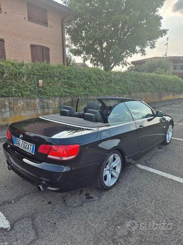 Usata BMW 335 Cabriolet Efficient Dynamics 306 CV (225 kW) 2007 Nero Cabrio
