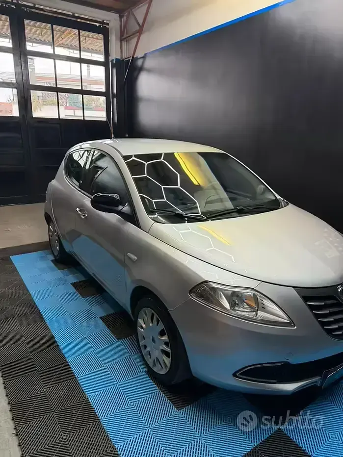 Usata Lancia Ypsilon 69 CV (50 kW) 2013 Utilitaria