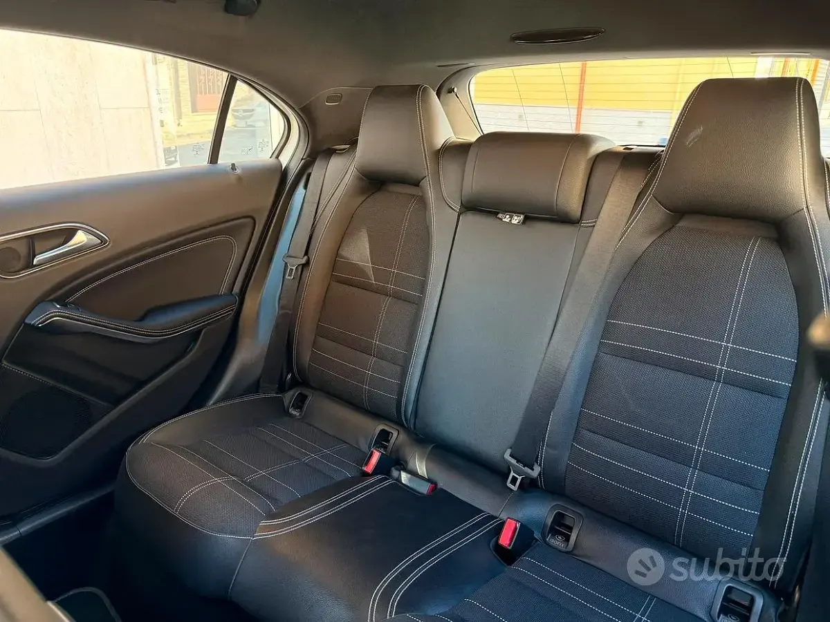Usata Mercedes A180 Premium 109 CV (80 kW) 2016 Bianco Berlina