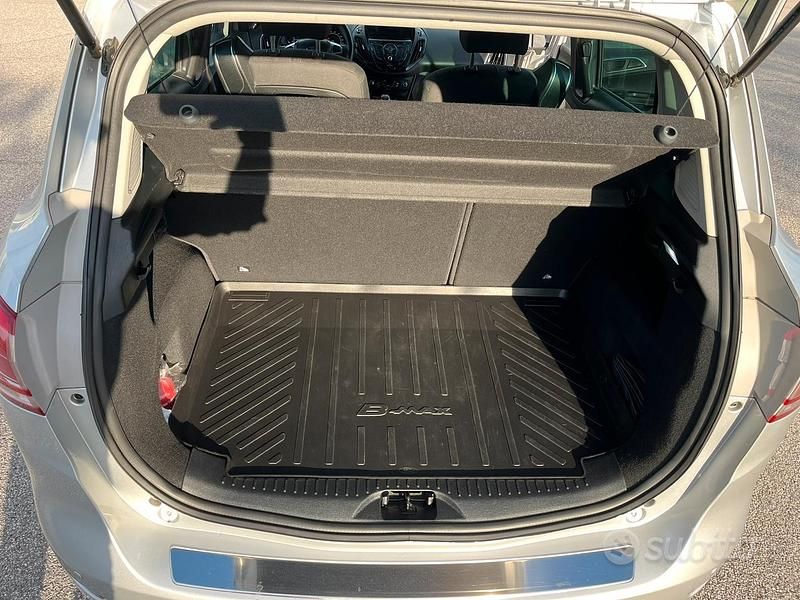 Usata Ford B-MAX 75 CV (55 kW) 2017 Grigio Monovolume