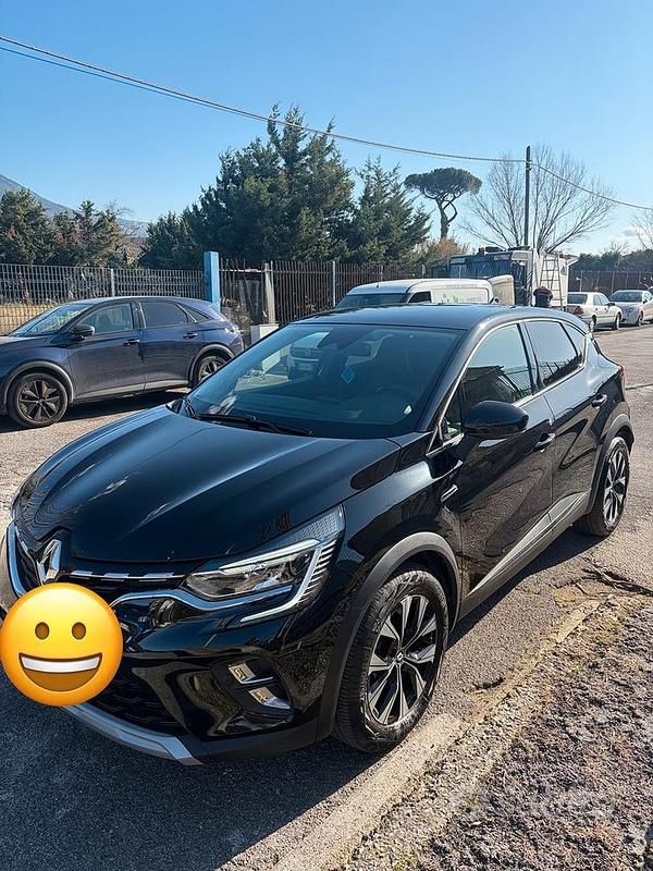 Usata Renault Captur Techno 101 CV (74 kW) 2023 Nero SUV