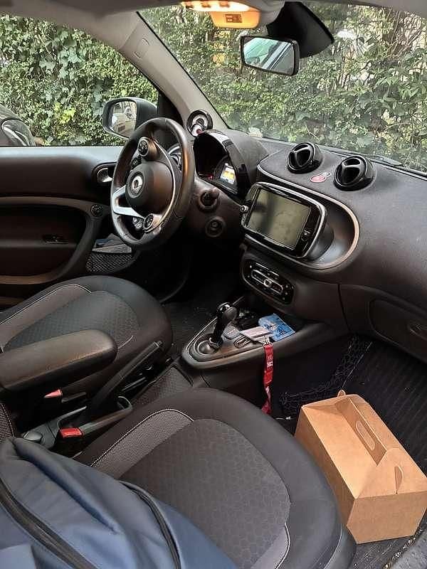 Usata Smart ForTwo Coupé Pulse 60 kW (82 CV) 2022 Utilitaria