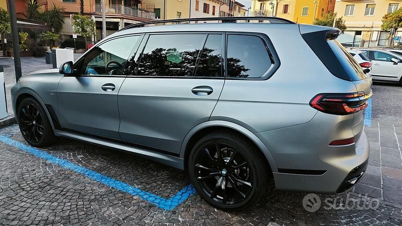 Usata BMW X7 Comfort Edition 340 CV (250 kW) 2023 Grigio SUV