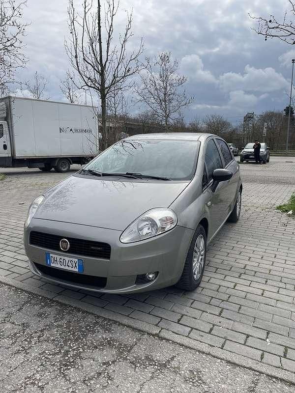 Usata Fiat Grande Punto Active 75 CV (55 kW) 2007 Utilitaria