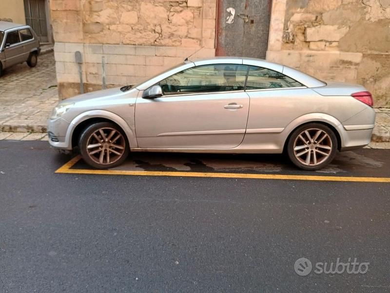 Usata Opel Astra Cabriolet 2007 Grigio Cabrio