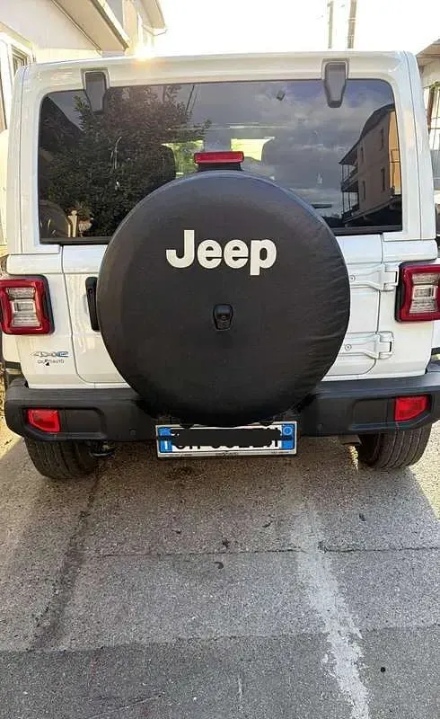 Usata Jeep Wrangler Sahara 272 CV (200 kW) 2022 Bianco SUV