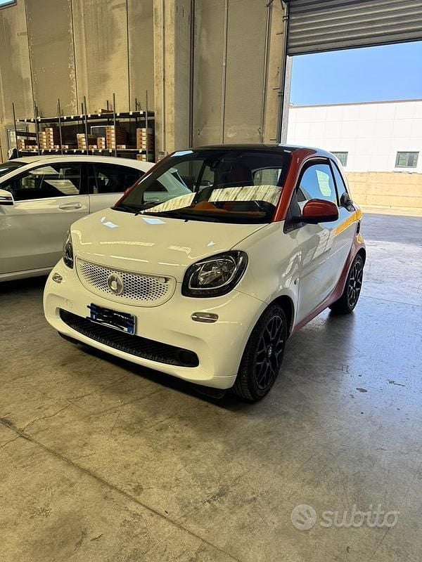 Usata Smart ForTwo Coupé 71 CV (52 kW) 2015 Utilitaria