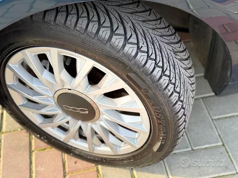 Usata Fiat 500 Lounge 69 CV (50 kW) 2019 Blu/azzurro Berlina