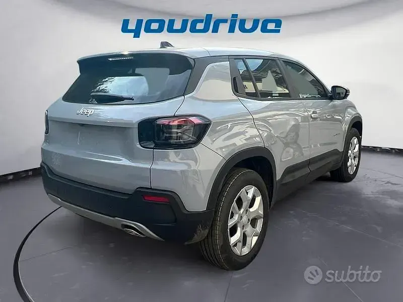 Nuova Jeep Avenger Altitude 101 CV (74 kW) 2026 Gray SUV