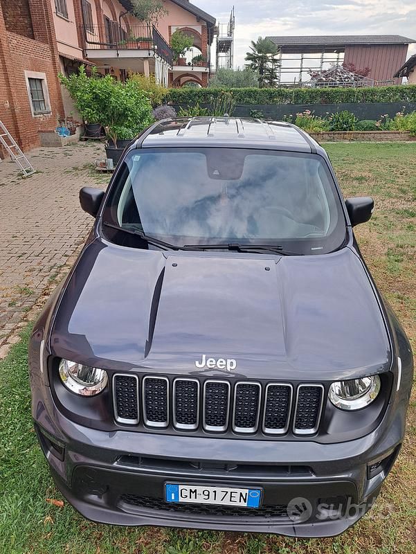 Usata Jeep Renegade 120 CV (88 kW) 2023 Grigio SUV