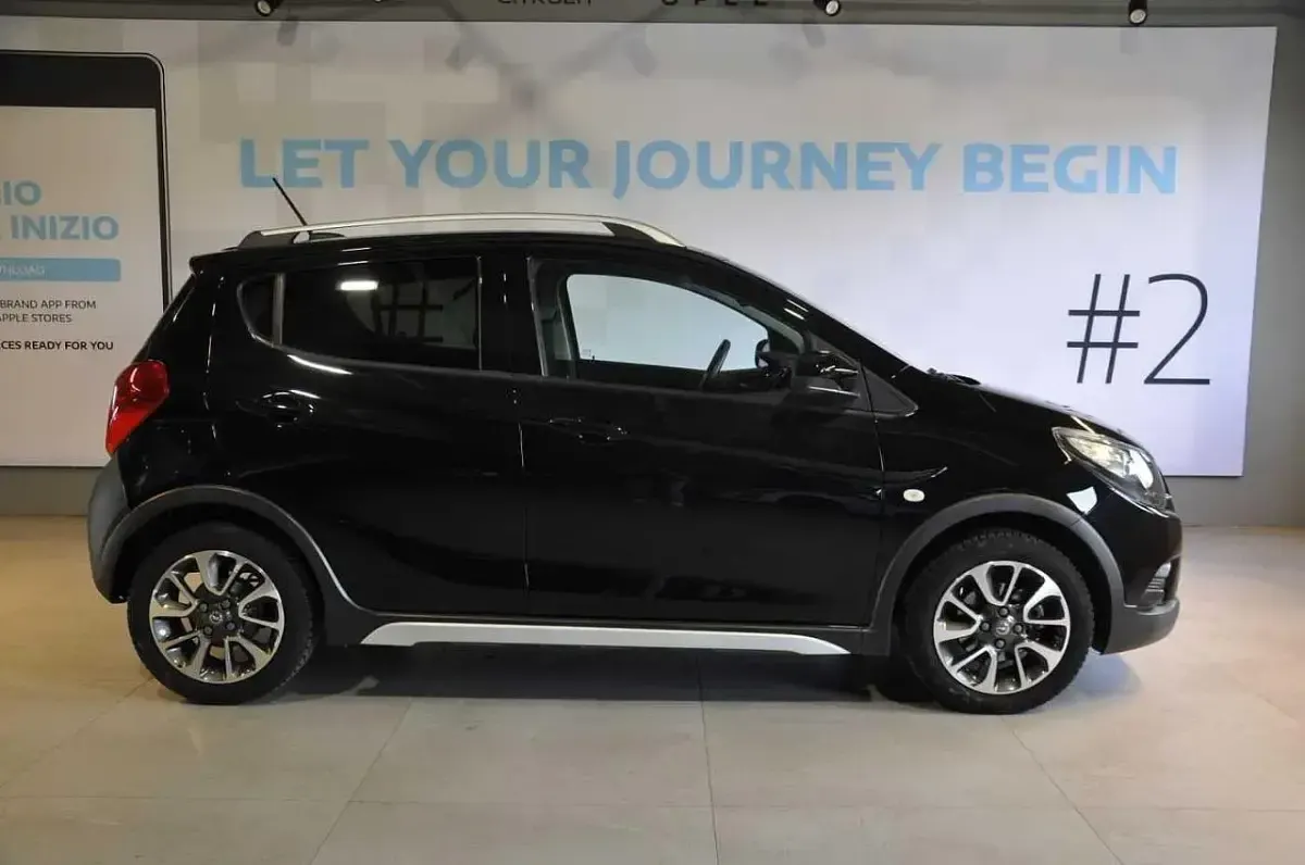 Usata Opel Karl Rocks 73 CV (53 kW) 2018 Nero Utilitaria