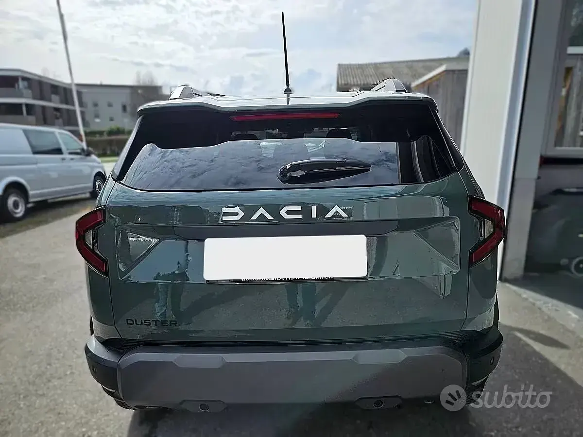 Nuova Dacia Duster 122 CV (89 kW) 2026 Verde Station wagon