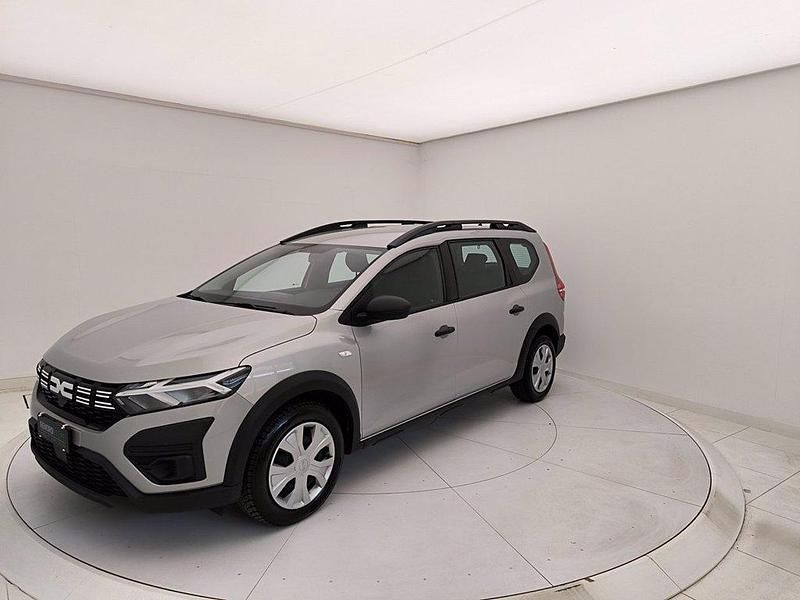Usata Dacia Jogger Essentiel 101 CV (74 kW) 2023 Bianco Monovolume