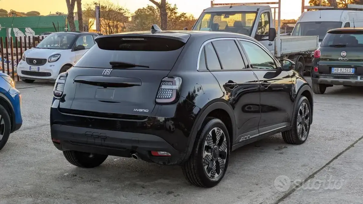 Usata Fiat 600 La Prima 101 CV (74 kW) 2024 Nero SUV