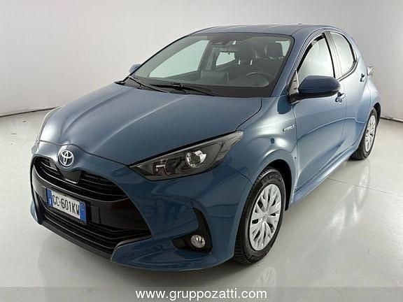 Blu Usata 2020 Toyota Yaris Hybrid Active Tre volumi | 12.600 € (Ottimo prezzo) - Immagine 1/4