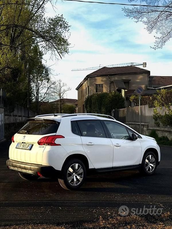 Usata Peugeot 2008 82 CV (60 kW) 2013 Bianco SUV