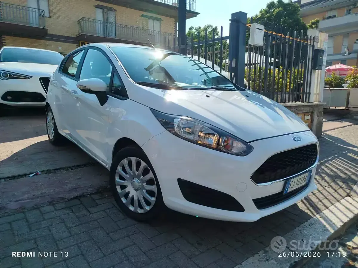 Usata Ford Fiesta 60 CV (44 kW) 2017 Bianco Utilitaria