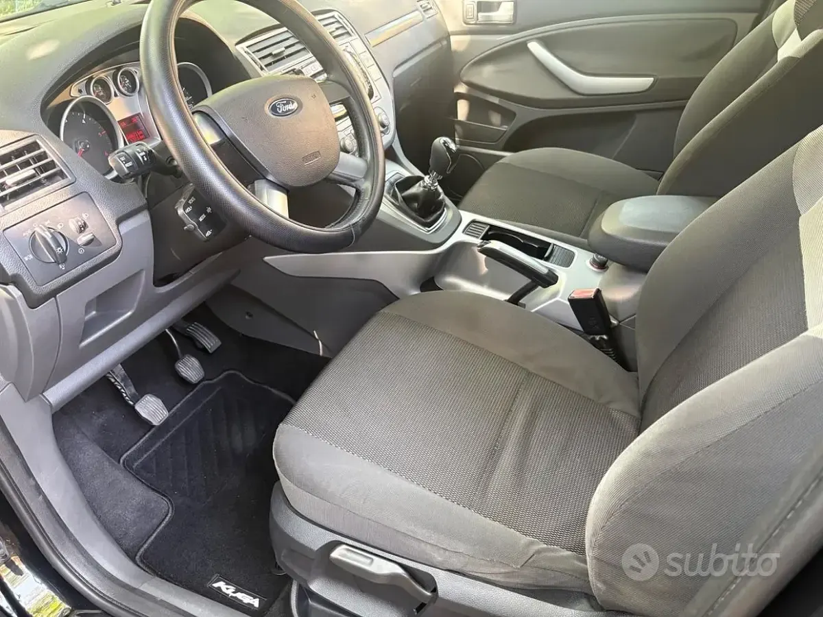 Usata Ford Kuga 136 CV (100 kW) 2010 Nero SUV