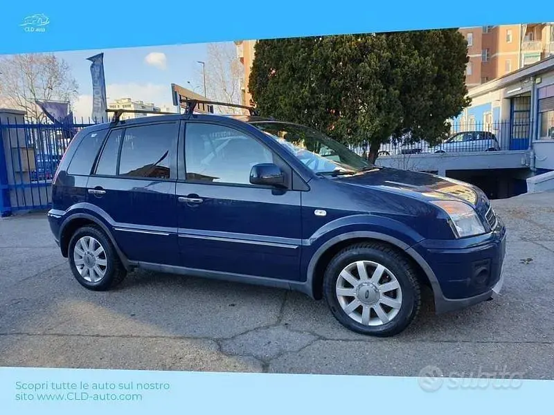 Usata Ford Fusion 80 CV (58 kW) 2010 Blu Utilitaria