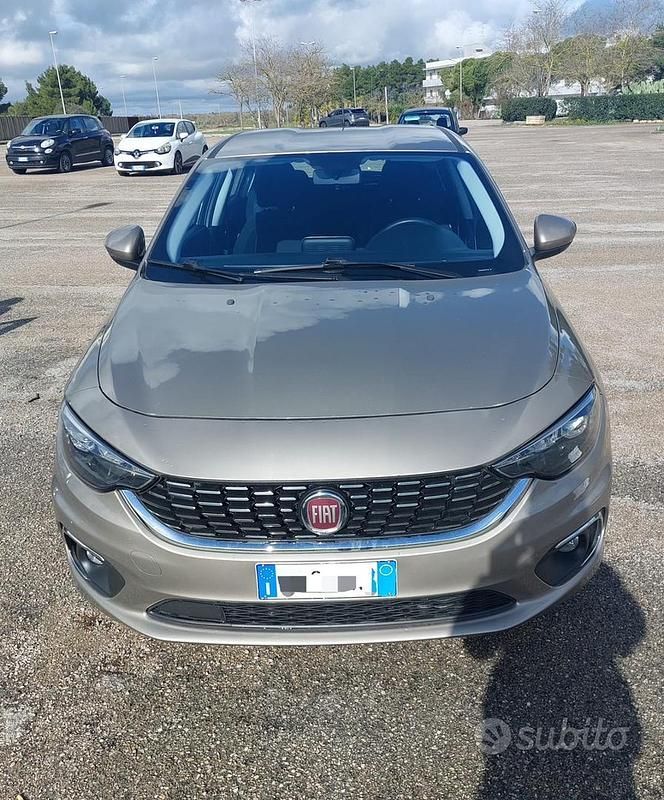 Usata Fiat Tipo 2018 Marrone Berlina