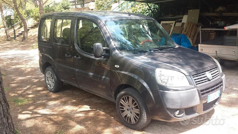 Usata Fiat Doblò 75 CV (55 kW) 2006 Marrone Monovolume