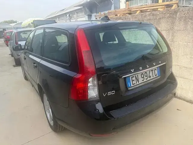 Usata Volvo V50 R-Design 115 CV (84 kW) 2012 Nero Station wagon