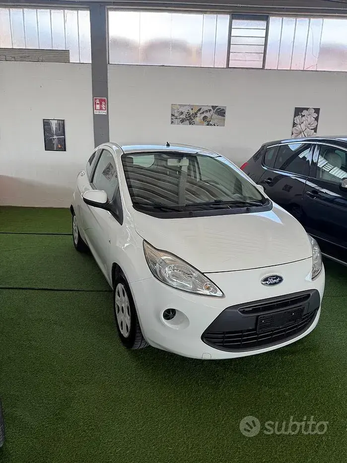 Usata Ford Ka Titanium 69 CV (50 kW) 2015 Bianco Berlina