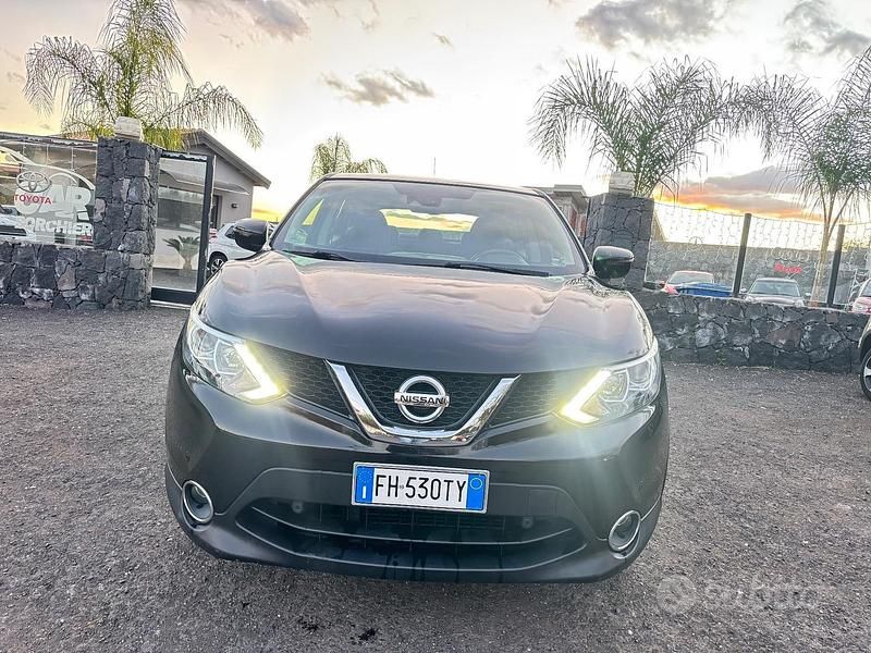 Usata Nissan Qashqai Acenta 110 CV (80 kW) 2017 Nero SUV