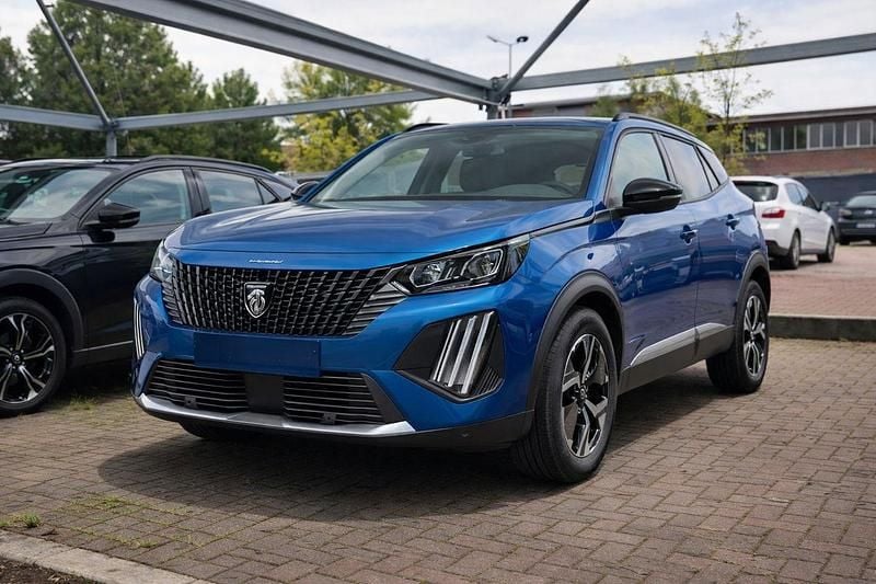 Usata Peugeot 2008 Allure 101 CV (74 kW) 2025 Blu/azzurro SUV