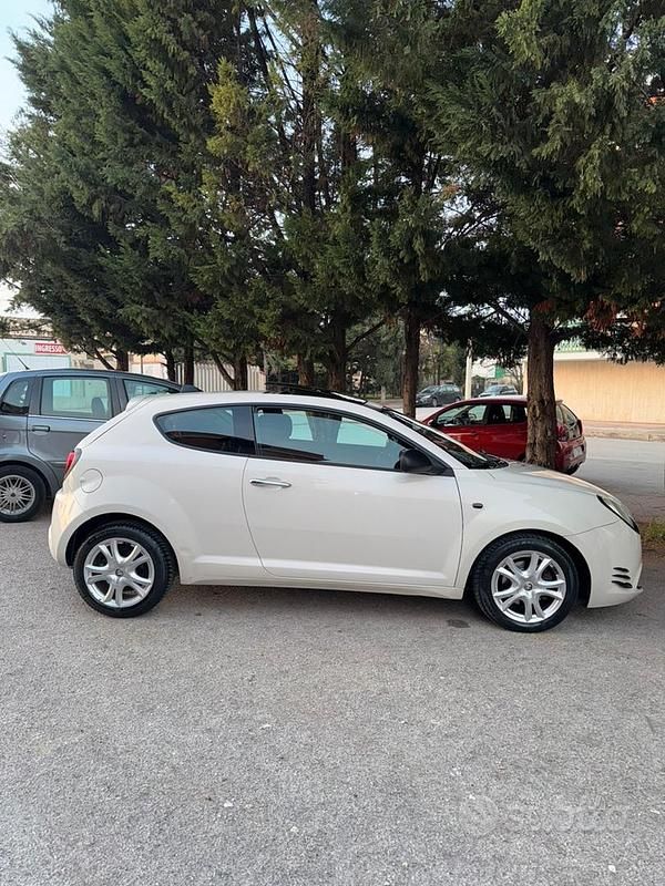 Usata Alfa Romeo MiTo 120 CV (88 kW) 2011 Bianco Utilitaria