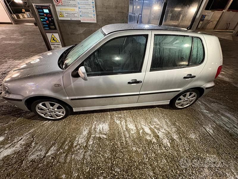 Usata VW Polo 85 CV (62 kW) 2002 Grigio Berlina
