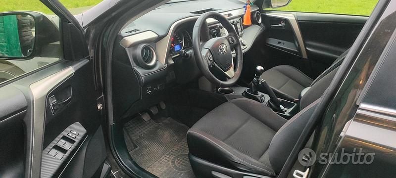Usata Toyota RAV4 Life 124 CV (91 kW) 2014 SUV