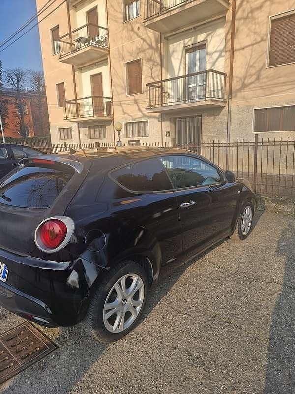 Usata Alfa Romeo MiTo Distinctive 79 CV (58 kW) 2011 Nero Utilitaria