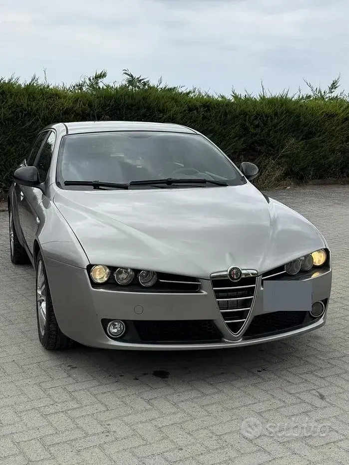 Usata Alfa Romeo 159 150 CV (110 kW) 2009 Grigio Station wagon