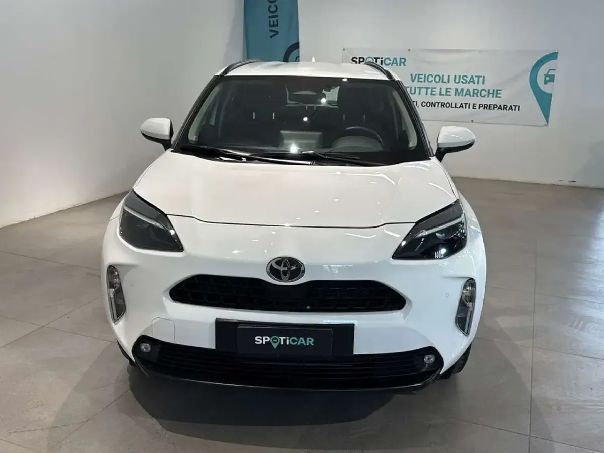 Begagnad Toyota Yaris Cross Active 116 HK (85 kW) 2025 Vit SUV