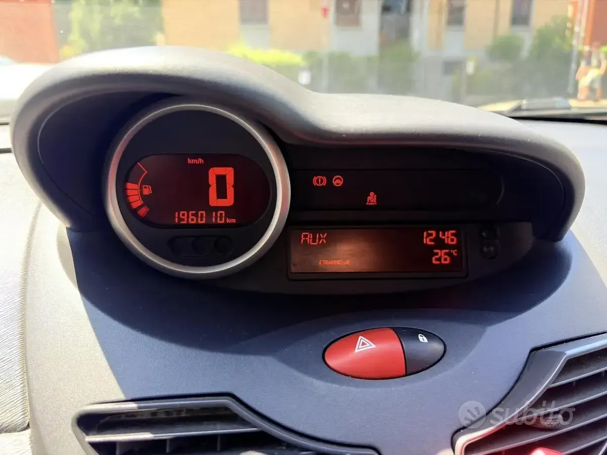 Usata Renault Twingo Dynamique 75 CV (55 kW) 2009 Bianco Utilitaria