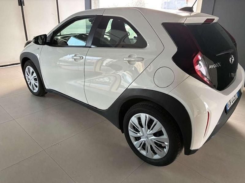 Usata Toyota Aygo X Active 72 CV (52 kW) 2023 Bianco SUV