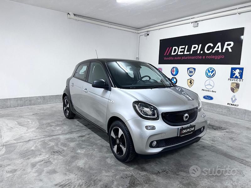 Usata Smart ForFour Passion 90 CV (66 kW) 2017 Grigio Utilitaria