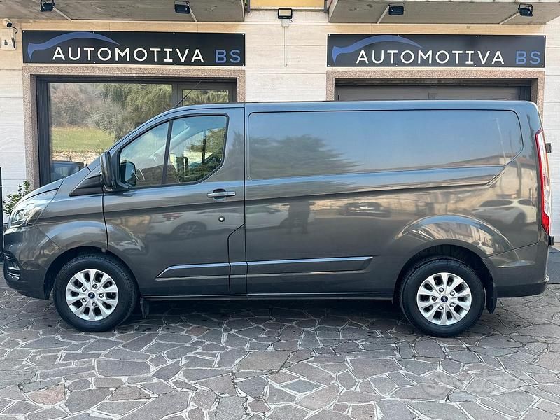 Usata Ford Transit Custom Titanium 131 CV (96 kW) 2018 Grigio Berlina
