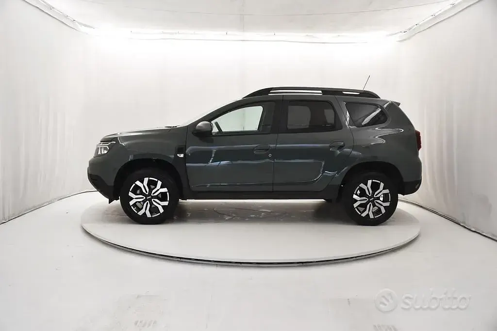 Usata Dacia Duster Journey 101 CV (74 kW) 2022 Verde SUV