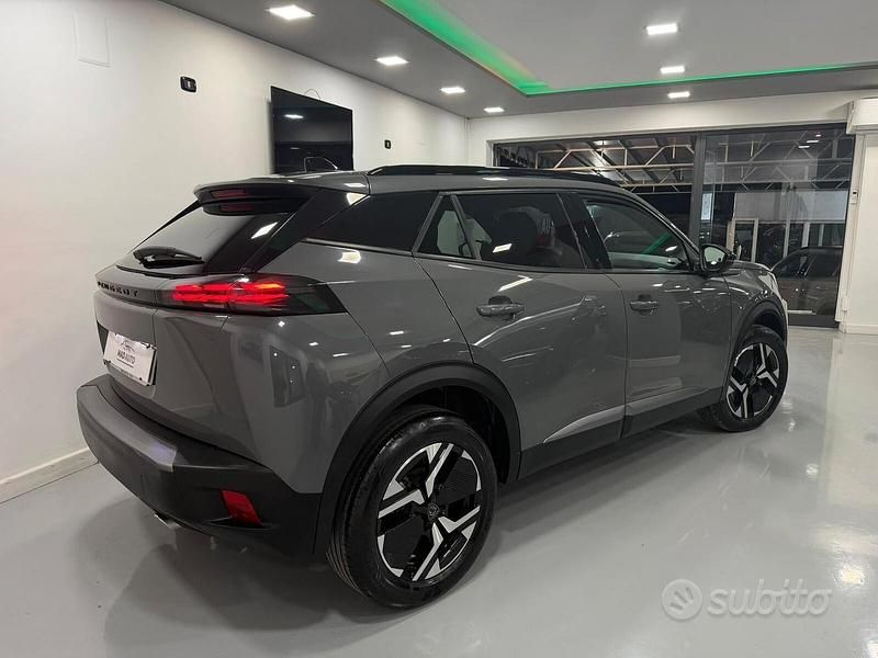 Usata Peugeot 2008 Allure 131 CV (96 kW) 2024 Grigio SUV