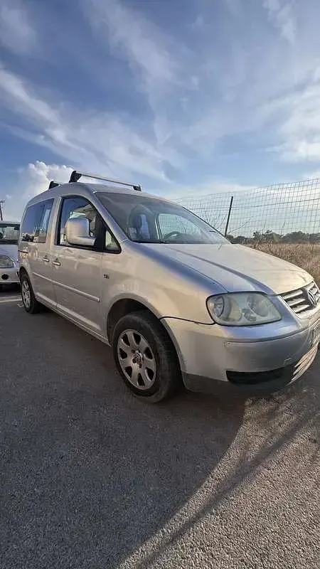 Usata VW Caddy Life 105 CV (77 kW) 2005 Argento Monovolume