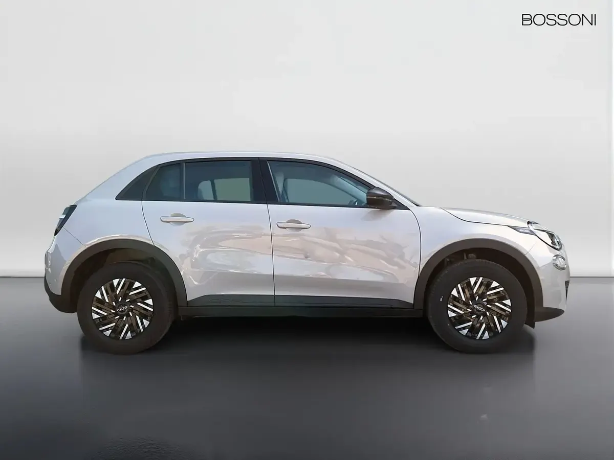 Nuova Fiat 600 Pop 110 CV (80 kW) 2026 Nero SUV