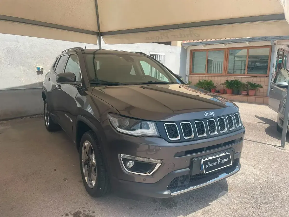 Usata Jeep Compass Limited 140 CV (102 kW) 2021 Grigio SUV