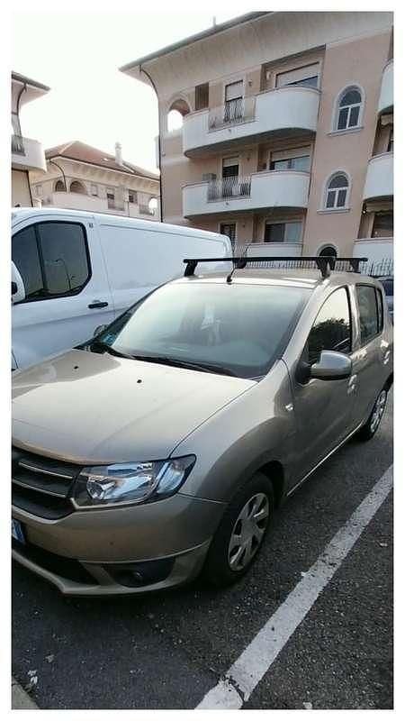 Usata Dacia Sandero Ambiance 75 CV (55 kW) 2015 Utilitaria