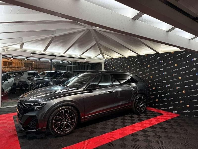 Usata Audi Q8 S-Line 286 CV (210 kW) 2025 Grigio SUV