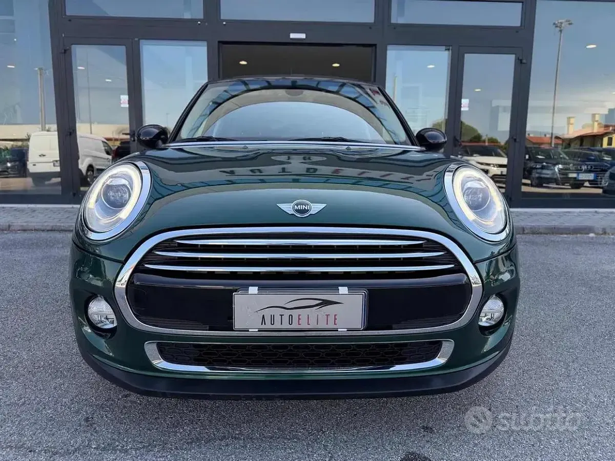 Usata Mini Cooper D 116 CV (85 kW) 2016 Verde Utilitaria